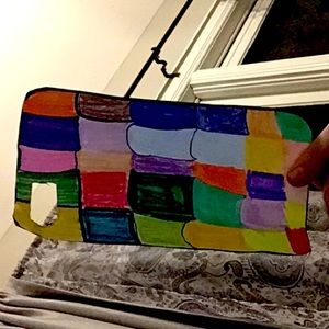 selling picture that goes on caseiPhone 7 only